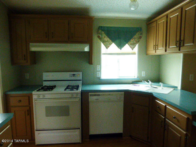1045 E Sonora Verde Dr, Benson, AZ 85602 photo 9