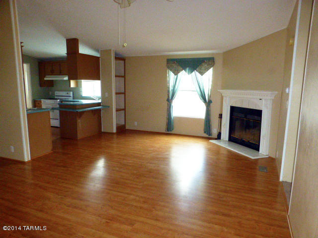 1045 E Sonora Verde Dr, Benson, AZ 85602 photo 2