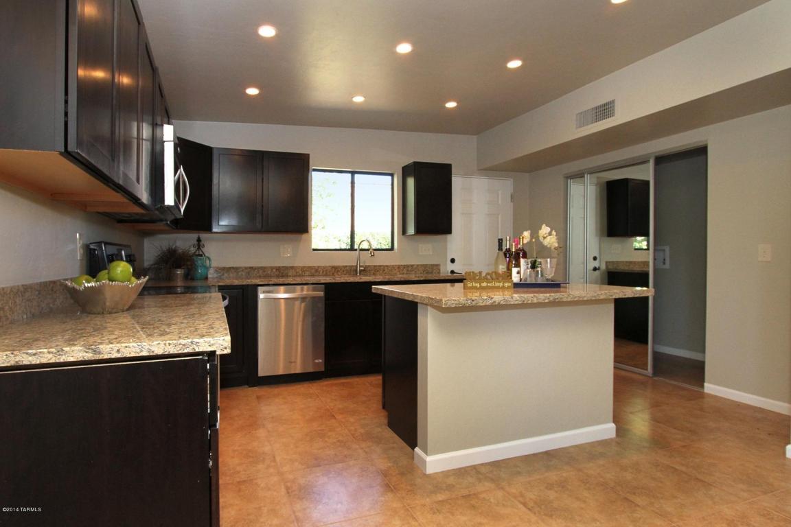 7600 E Hampton Pl, Tucson, AZ 85715 photo 5