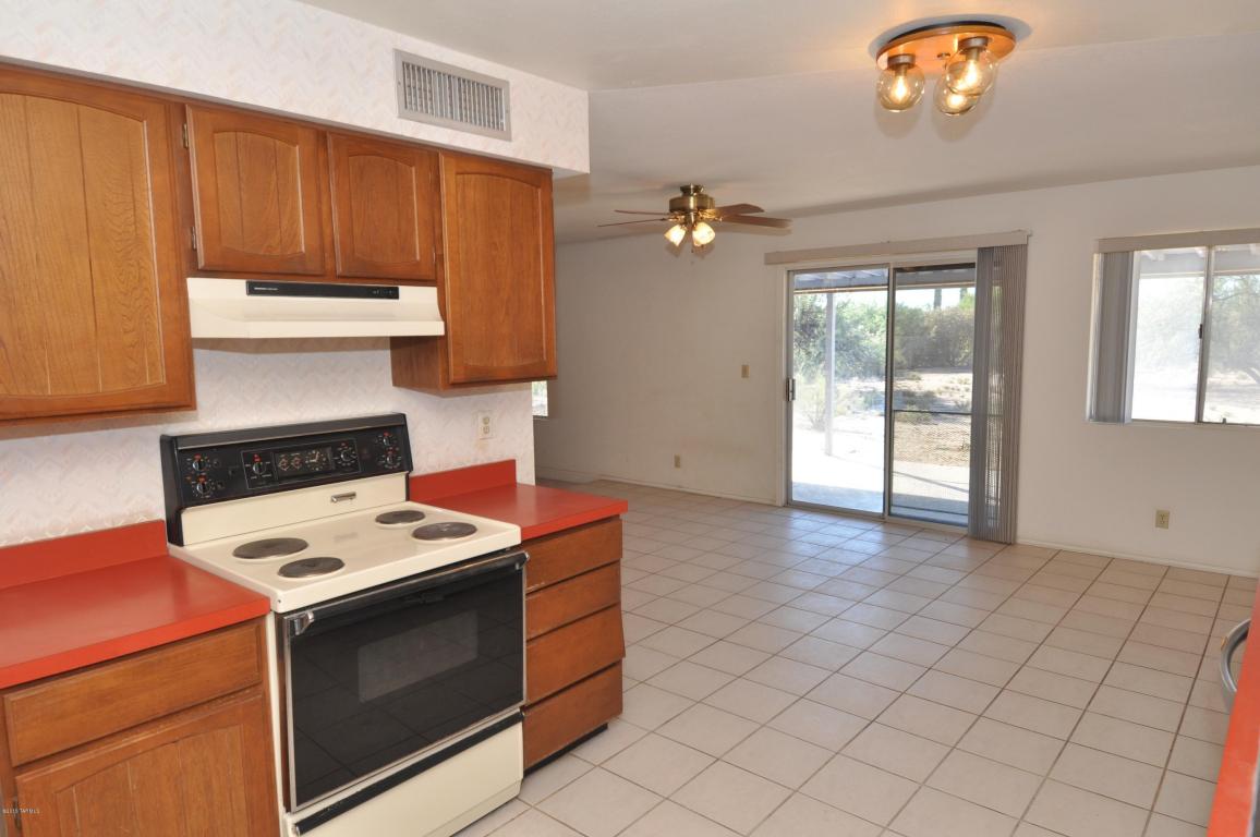 9630 E Walnut Tree Dr, Tucson, AZ 85749 photo 8