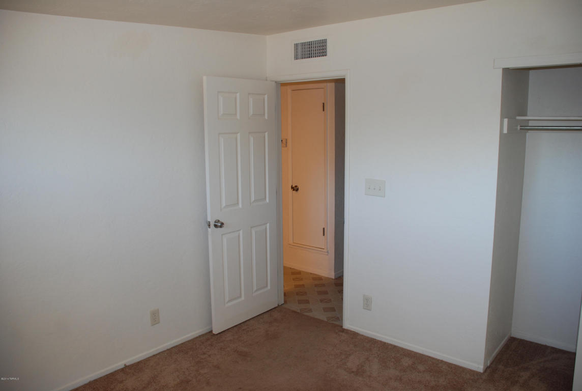 7933 E 19th Pl, Tucson, AZ 85710 photo 11