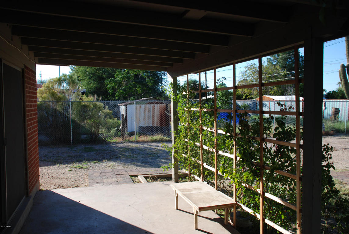 7933 E 19th Pl, Tucson, AZ 85710 photo 15