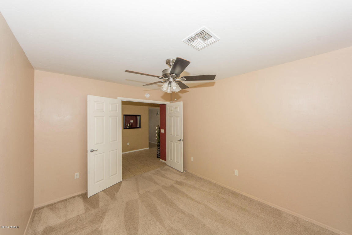 654 S Willis Ray Ave, Vail, AZ 85641 photo 12