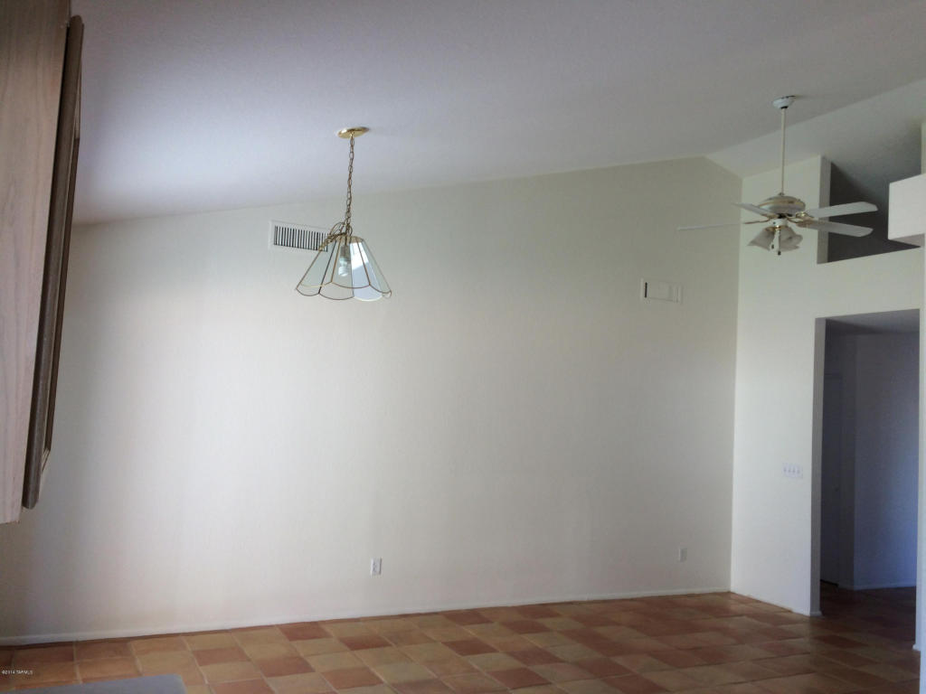 9060 N Eaglestone Loop, Tucson, AZ 85742 photo 15