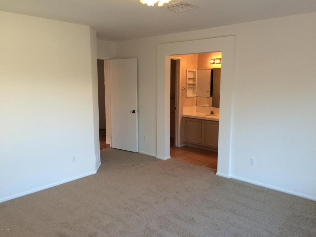 9060 N Eaglestone Loop, Tucson, AZ 85742 photo 31