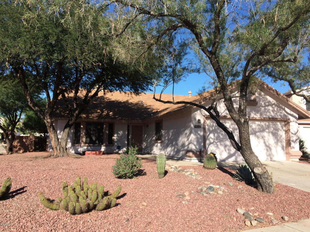9060 N Eaglestone Loop, Tucson, AZ 85742 photo 2