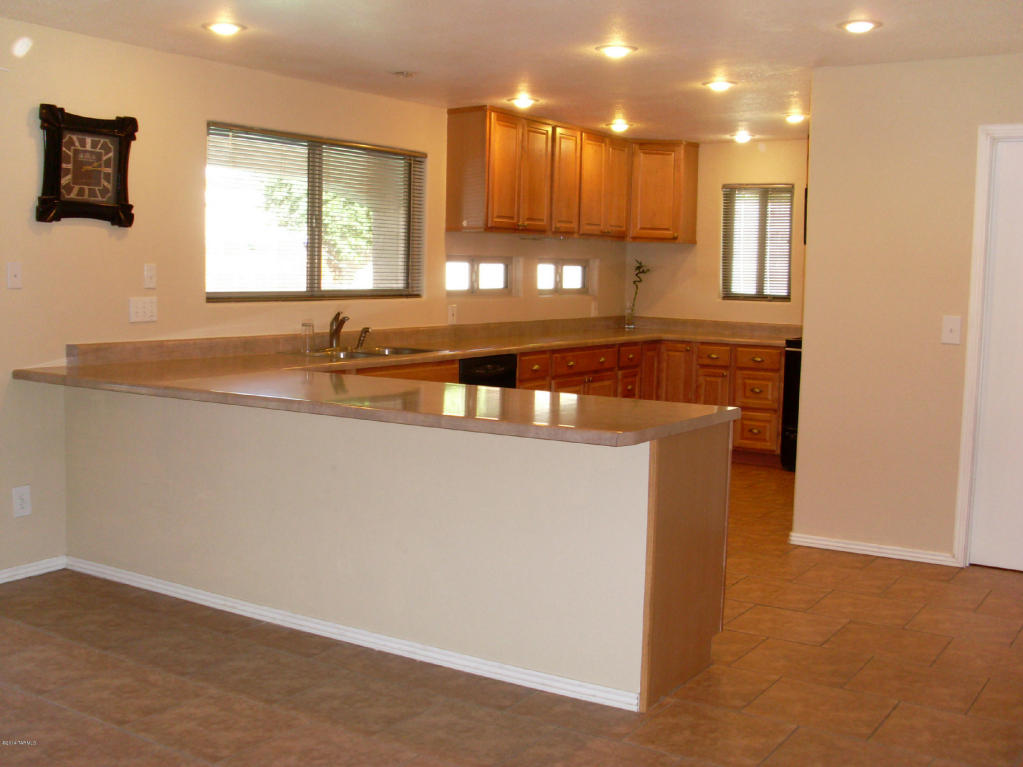 9601 E Myra Dr, Tucson, AZ 85730 photo 3