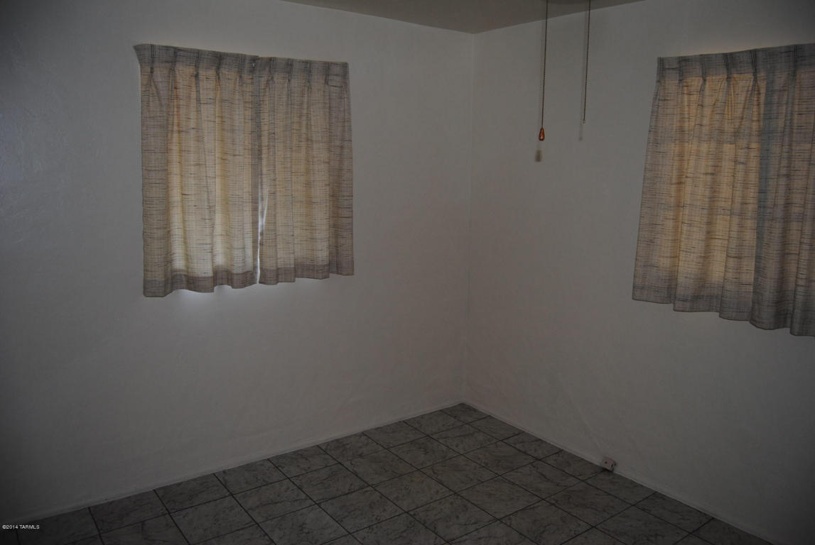 4637 E 24th St, Tucson, AZ 85711 photo 8