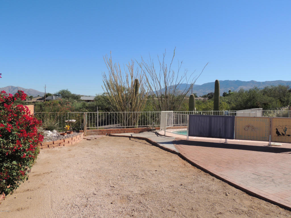 10033 Eric Alan Pl, Tucson, AZ 85748 photo 17