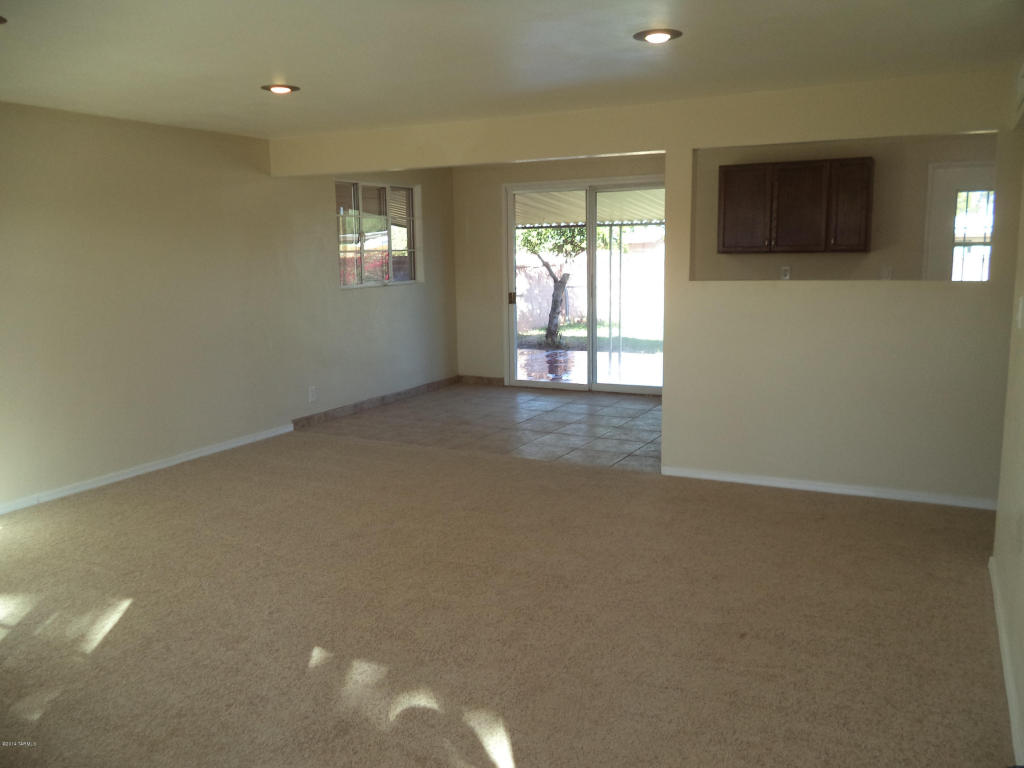 4641 E 29th St, Tucson, AZ 85711 photo 2