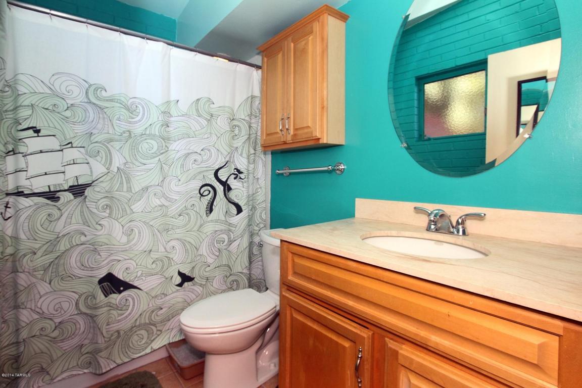 5449 E Holmes St, Tucson, AZ 85711 photo 6