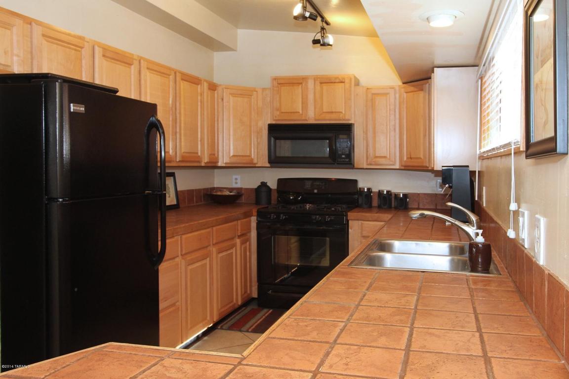5449 E Holmes St, Tucson, AZ 85711 photo 4