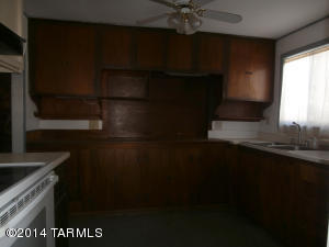 709 N Riverside Dr, Mammoth, AZ 85618 photo 3