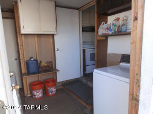 709 N Riverside Dr, Mammoth, AZ 85618 photo 2
