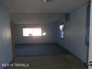 709 N Riverside Dr, Mammoth, AZ 85618 photo 9