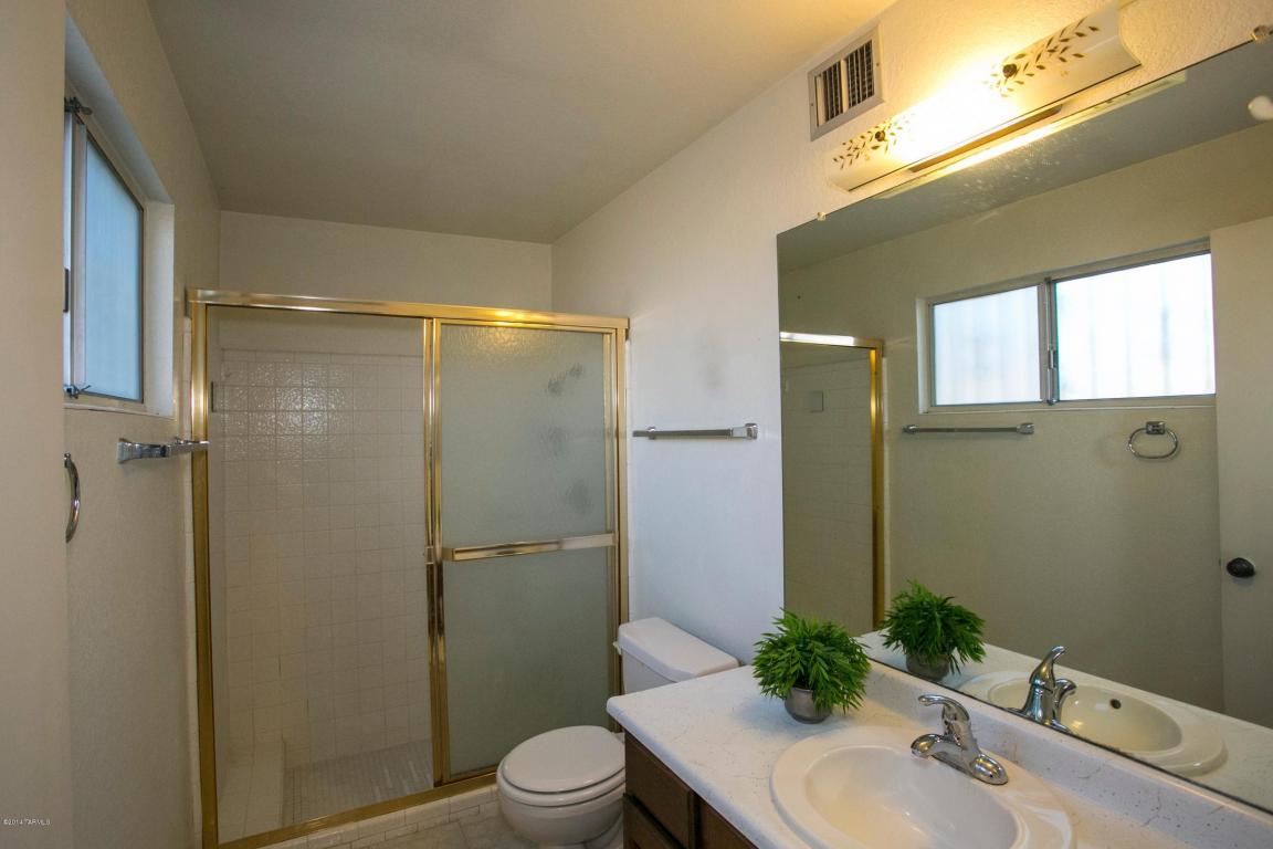6331 E River Rd, Tucson, AZ 85750 photo 16