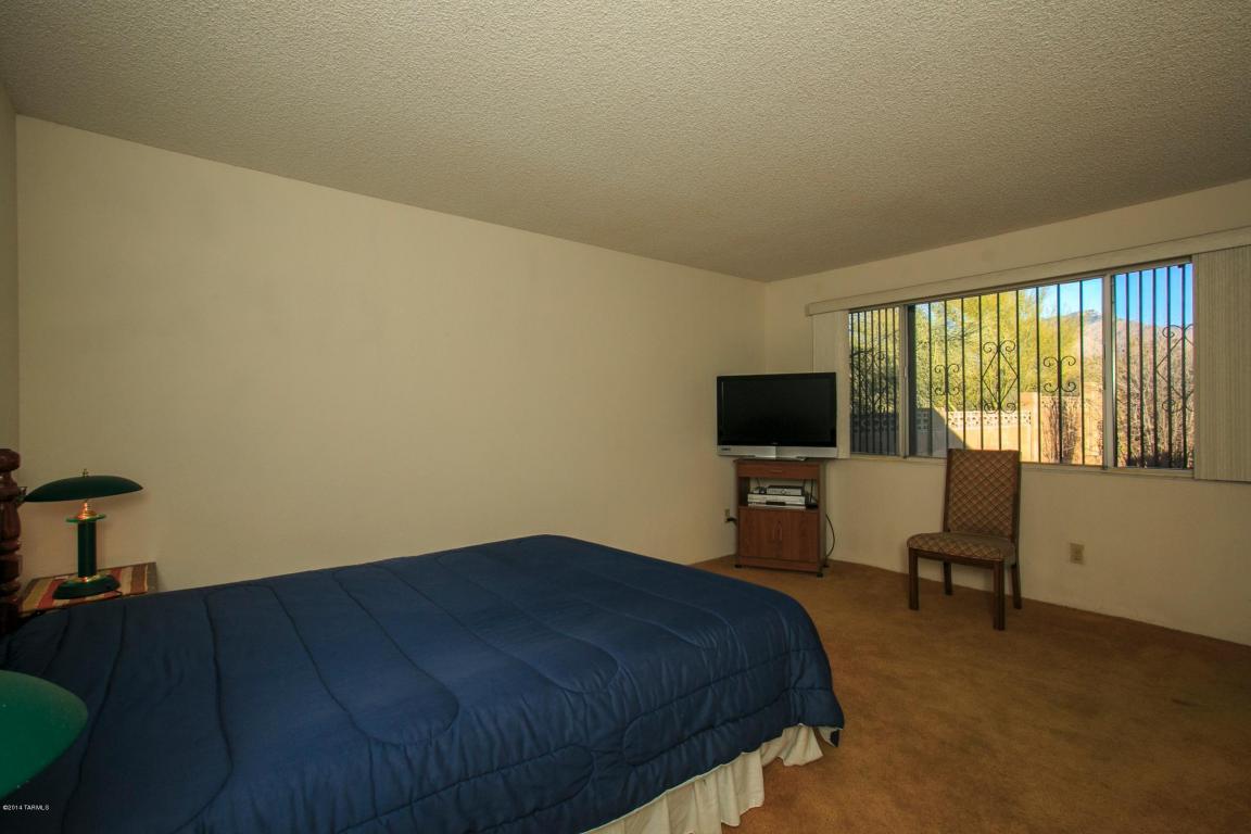 6331 E River Rd, Tucson, AZ 85750 photo 18