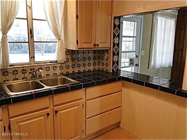 2526 E Hampton St, Tucson, AZ 85716 photo 3