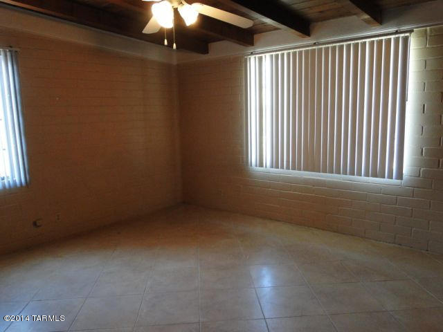 2526 E Hampton St, Tucson, AZ 85716 photo 8
