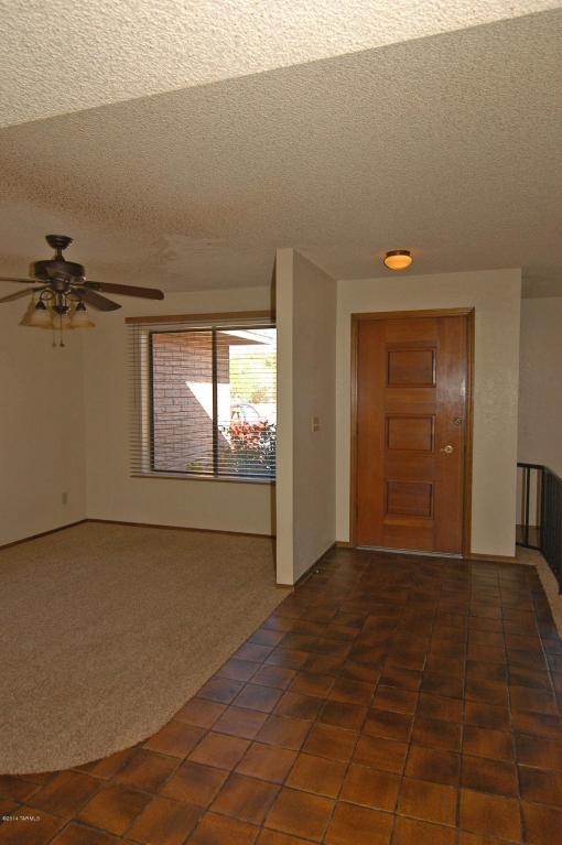 9040 E Saddleback Dr, Tucson, AZ 85749 photo 2