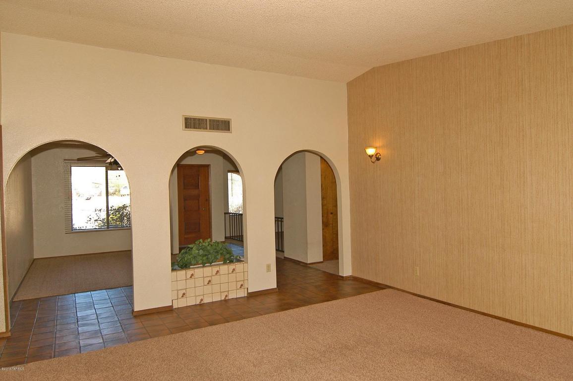9040 E Saddleback Dr, Tucson, AZ 85749 photo 4