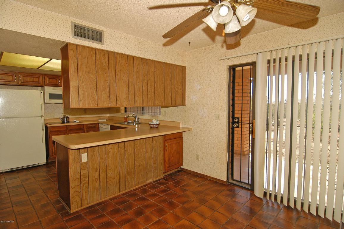 9040 E Saddleback Dr, Tucson, AZ 85749 photo 8