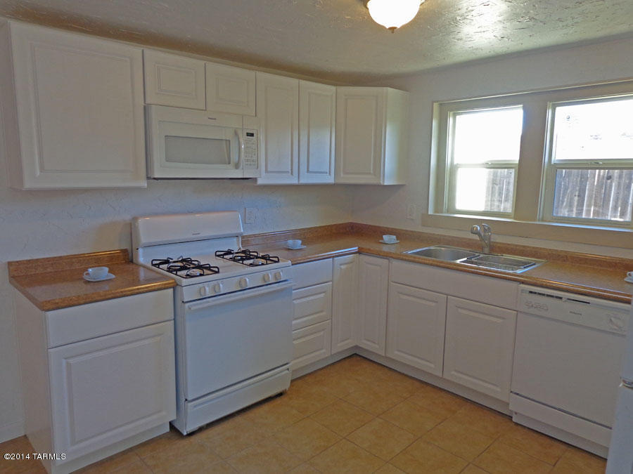 1214 E 27th St, Tucson, AZ 85713 photo 7