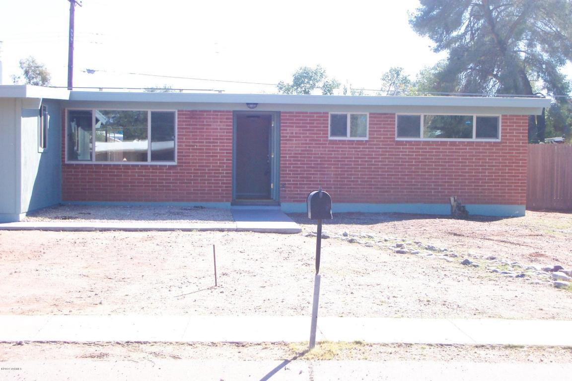 7334 E Sylvane Dr, Tucson, AZ 85710 photo 2