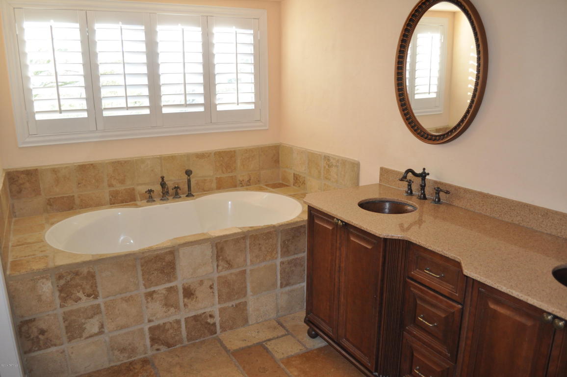 4332 N Windridge Loop, Tucson, AZ 85749 photo 3