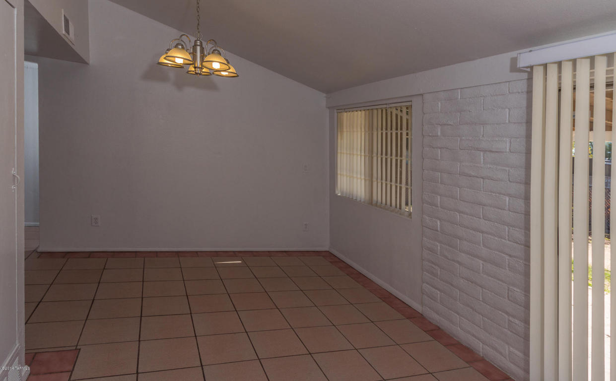 7002 E Stella Rd, Tucson, AZ 85730 photo 9