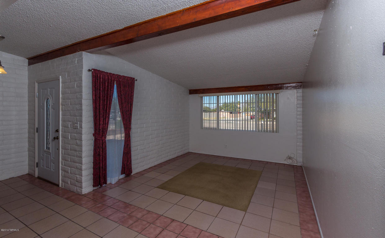 7002 E Stella Rd, Tucson, AZ 85730 photo 5