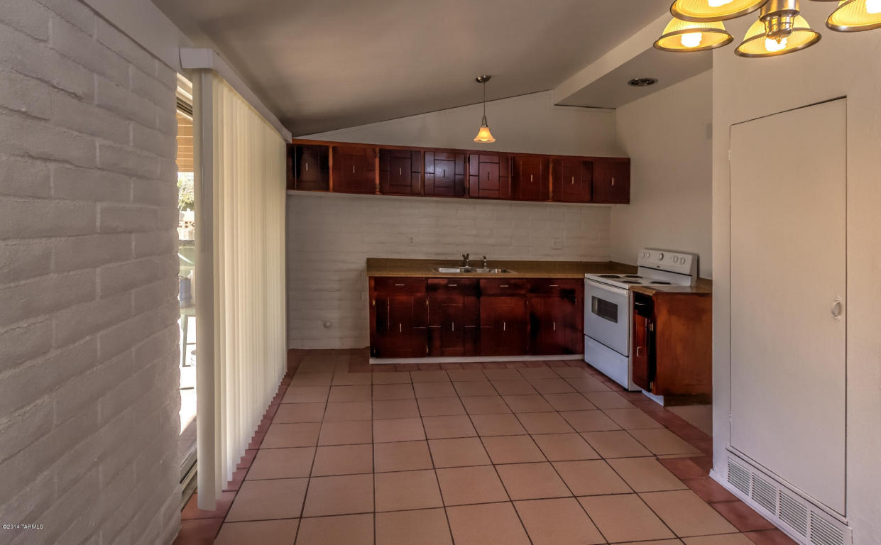 7002 E Stella Rd, Tucson, AZ 85730 photo 8