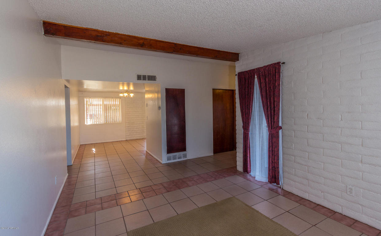 7002 E Stella Rd, Tucson, AZ 85730 photo 6