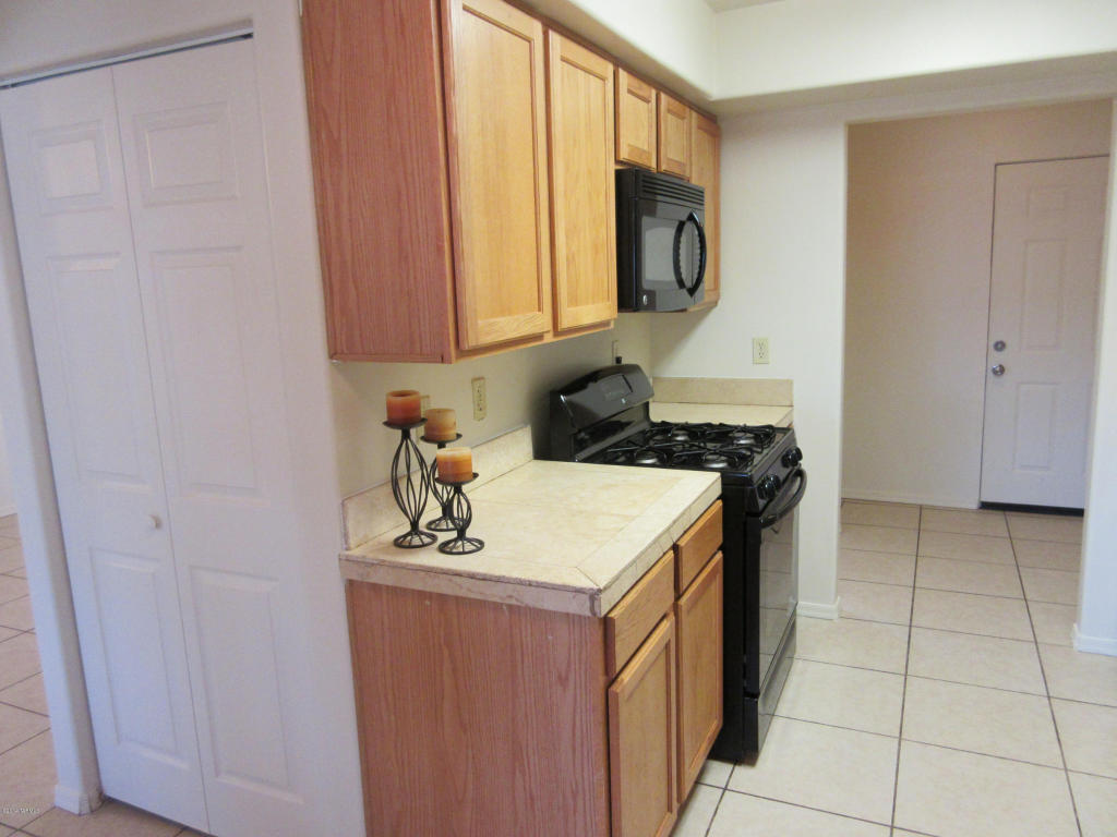 6850 E David Dr, Tucson, AZ 85730 photo 8