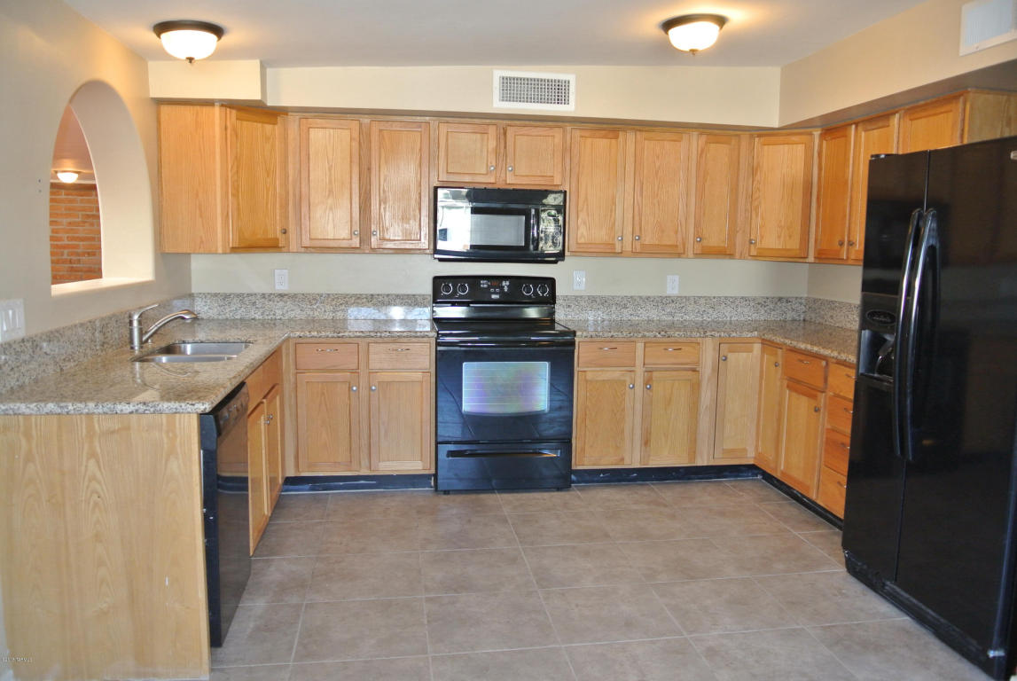 8418 E 2nd Pl, Tucson, AZ 85710 photo 4