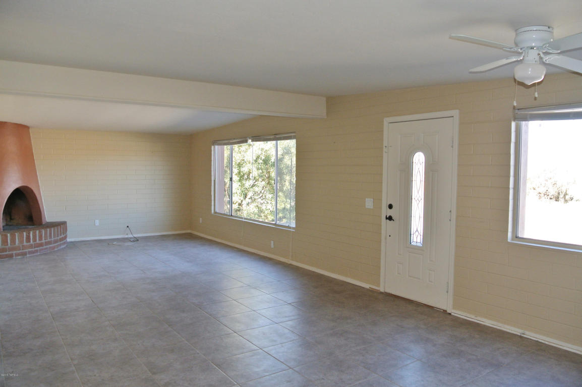 8418 E 2nd Pl, Tucson, AZ 85710 photo 2