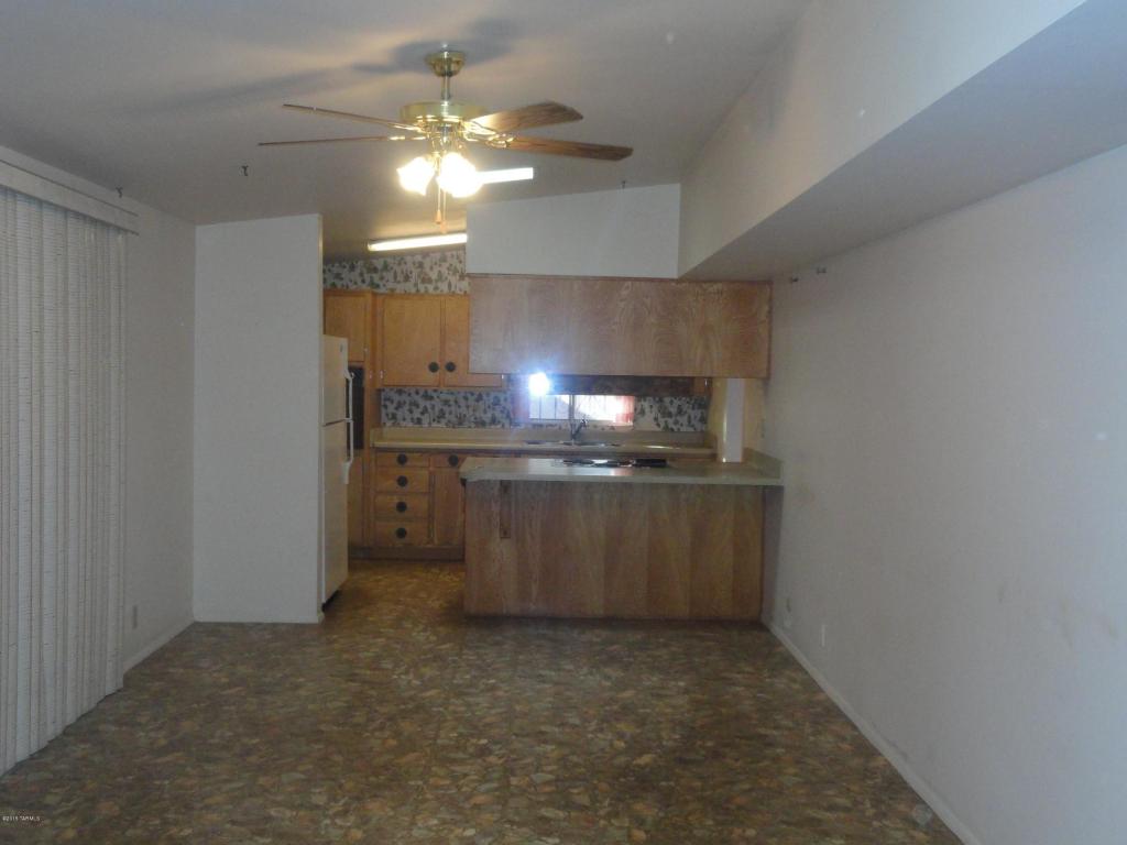 7433 Eli Dr, Tucson, AZ 85710 photo 6