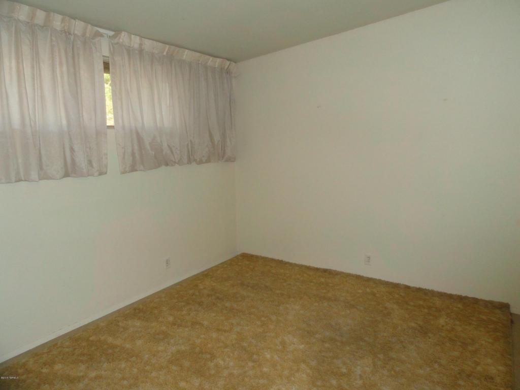 7433 Eli Dr, Tucson, AZ 85710 photo 11