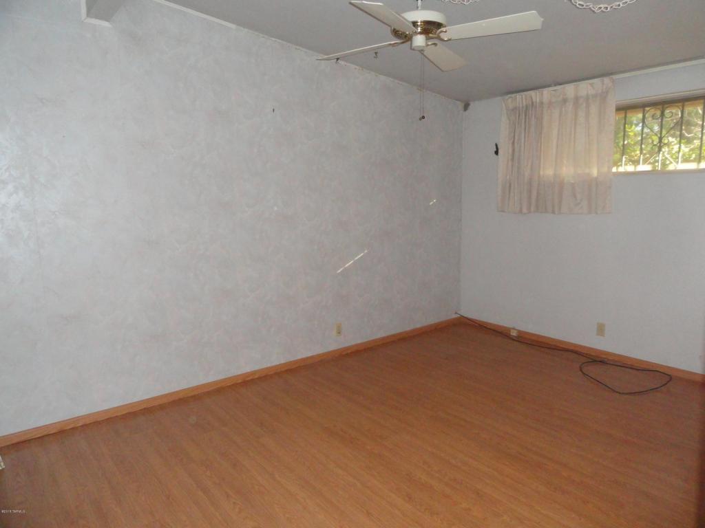 7433 Eli Dr, Tucson, AZ 85710 photo 9