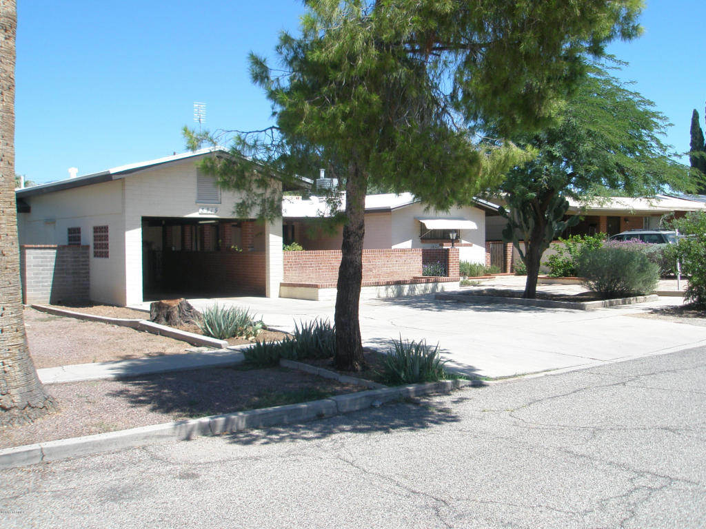 5719 E 3rd St, Tucson, AZ 85711 photo 1