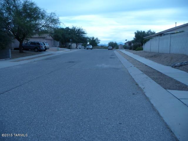 8836 Eagle Creek Dr, Tucson, AZ 85730 photo 2