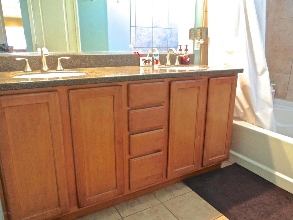240 E Creosote Draw Rd, Vail, AZ 85641 photo 8