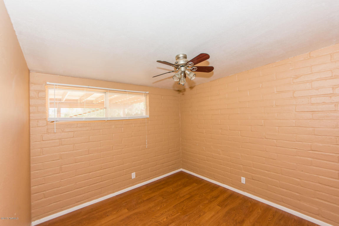 8026 E 18th Pl, Tucson, AZ 85710 photo 14
