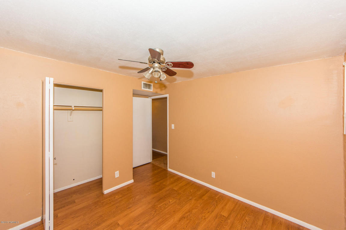 8026 E 18th Pl, Tucson, AZ 85710 photo 15