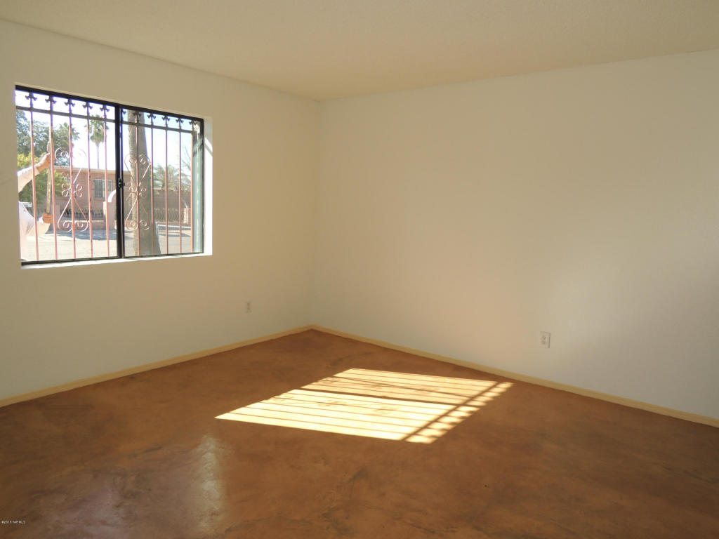 2115 E Pine St, Tucson, AZ 85706 photo 8