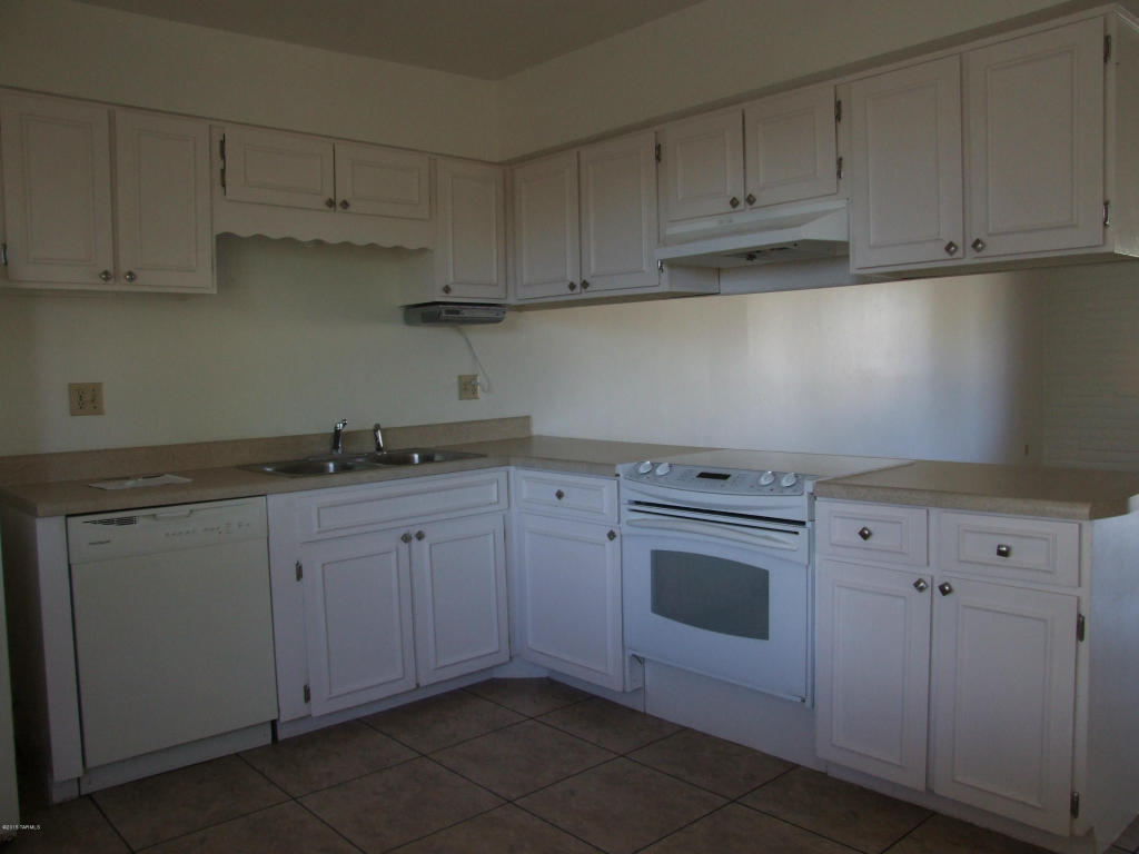 9780 E Celeste Dr, Tucson, AZ 85730 photo 6
