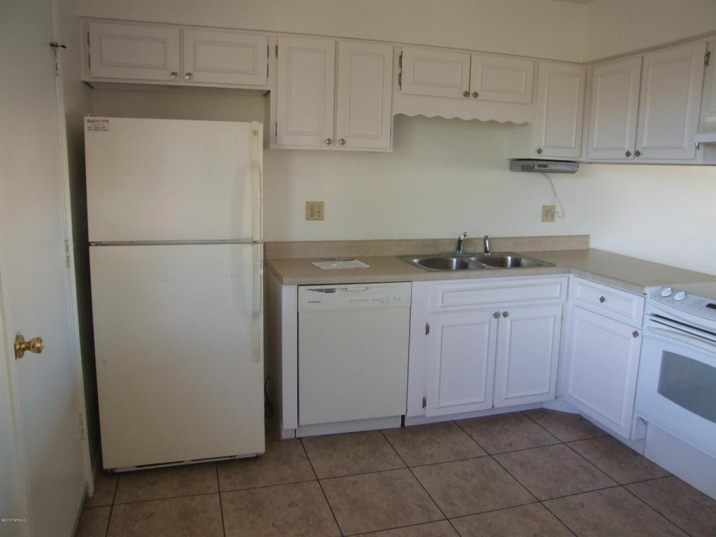 9780 E Celeste Dr, Tucson, AZ 85730 photo 4