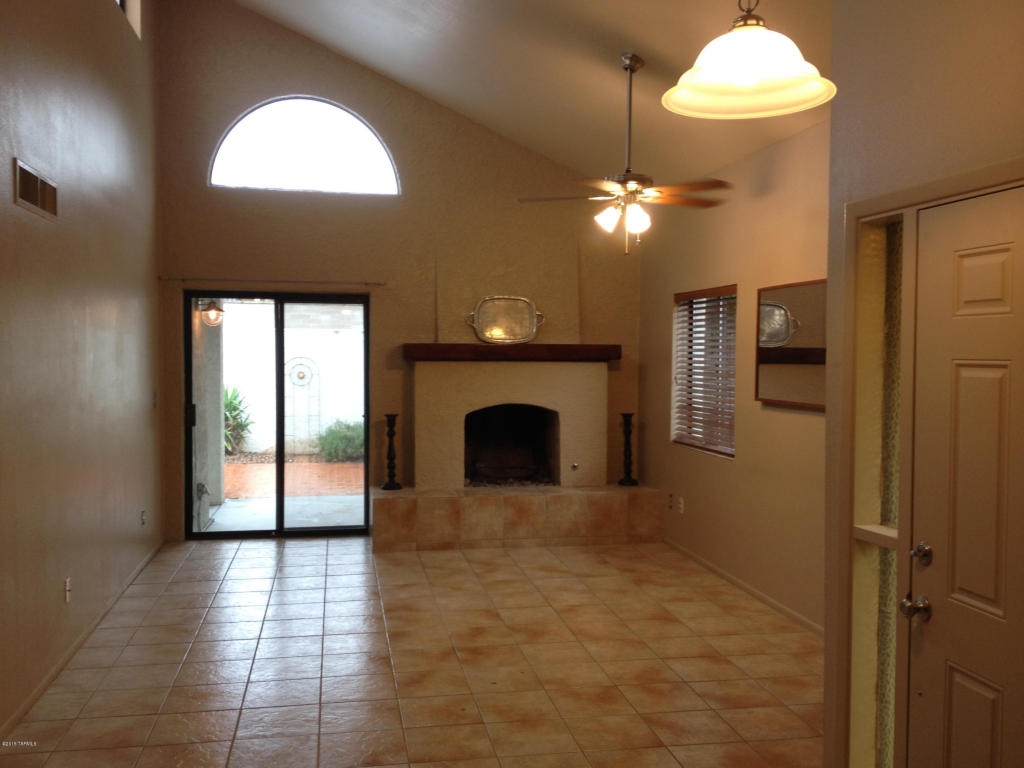 7560 E Via Cornucopia, Tucson, AZ 85715 photo 8