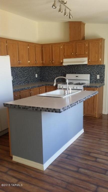 6236 E Thunder River Dr, Tucson, AZ 85756 photo 3