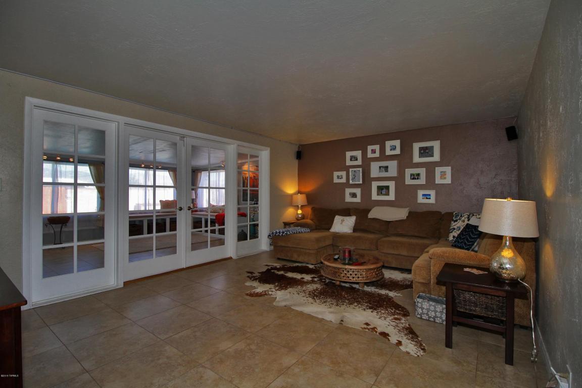 7457 Eli Dr, Tucson, AZ 85710 photo 6